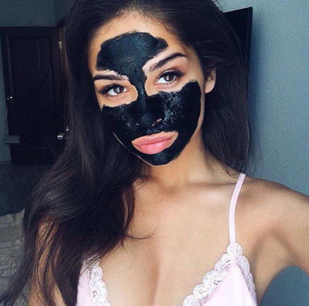 Для чего используют маску-плёнку Black Mask?