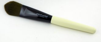 Кисть для нанесения маски на лицо