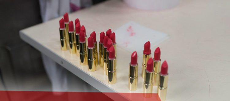 Какие компоненты входят в состав губной помады