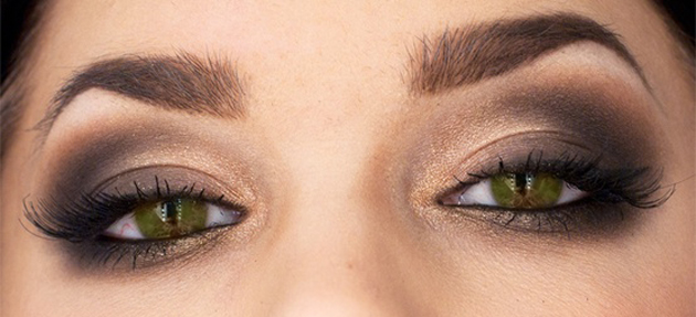 Русые волосы зеленые глаза светлая кожа помада